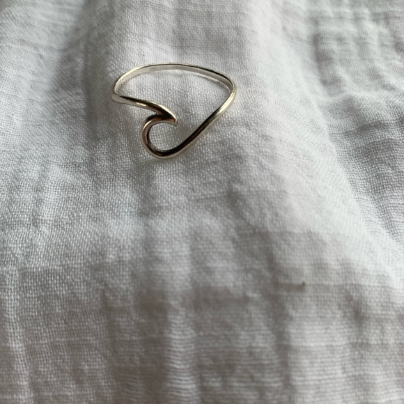 Silver wave ring - Picture 1 of 2